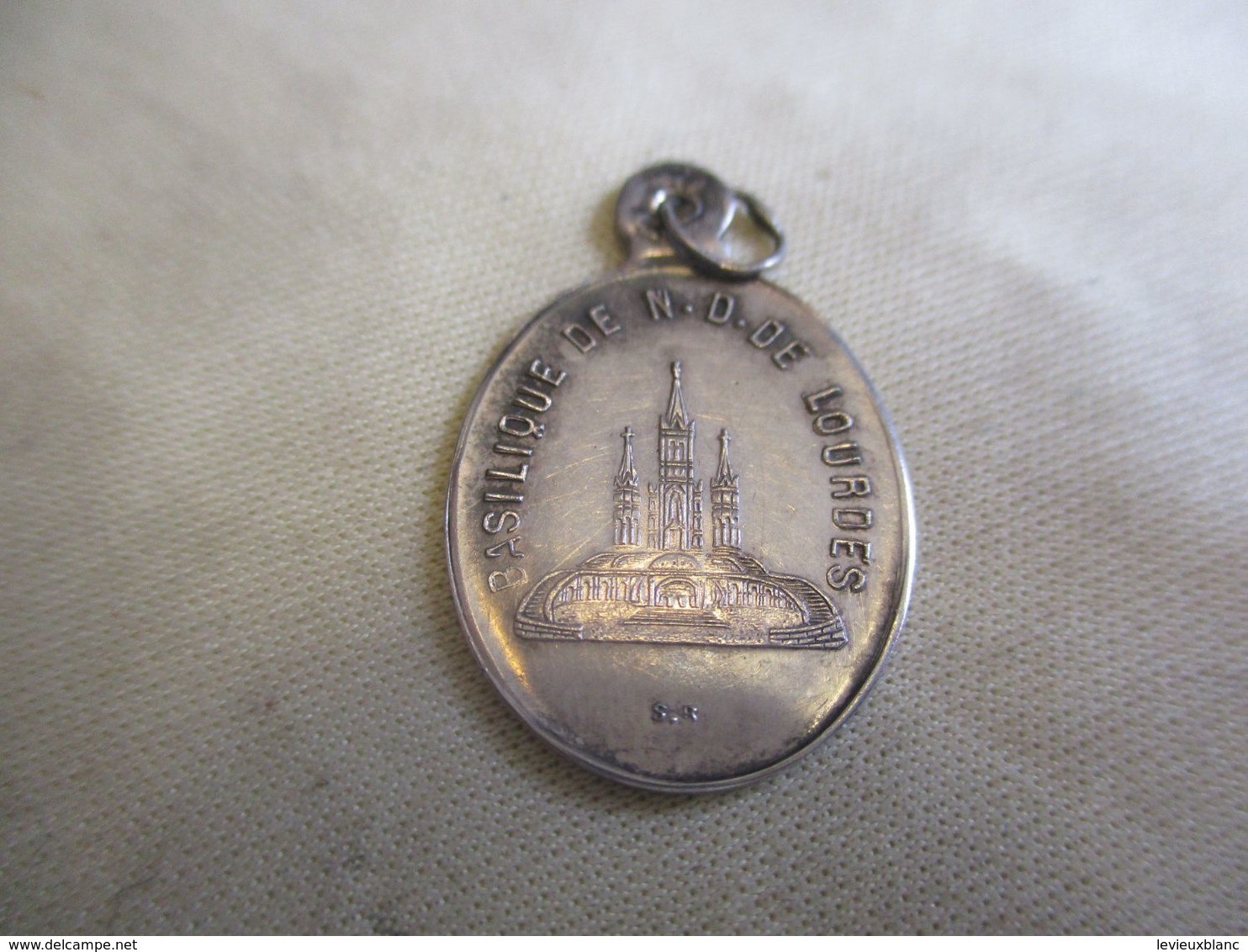 Médaille Religieuse Ancienne Pour Chaînette/Argent/Basilique ND De LOURDESI/Immaculée Conception/1858 /Fin-XIXéme  CAN91 - Godsdienst & Esoterisme