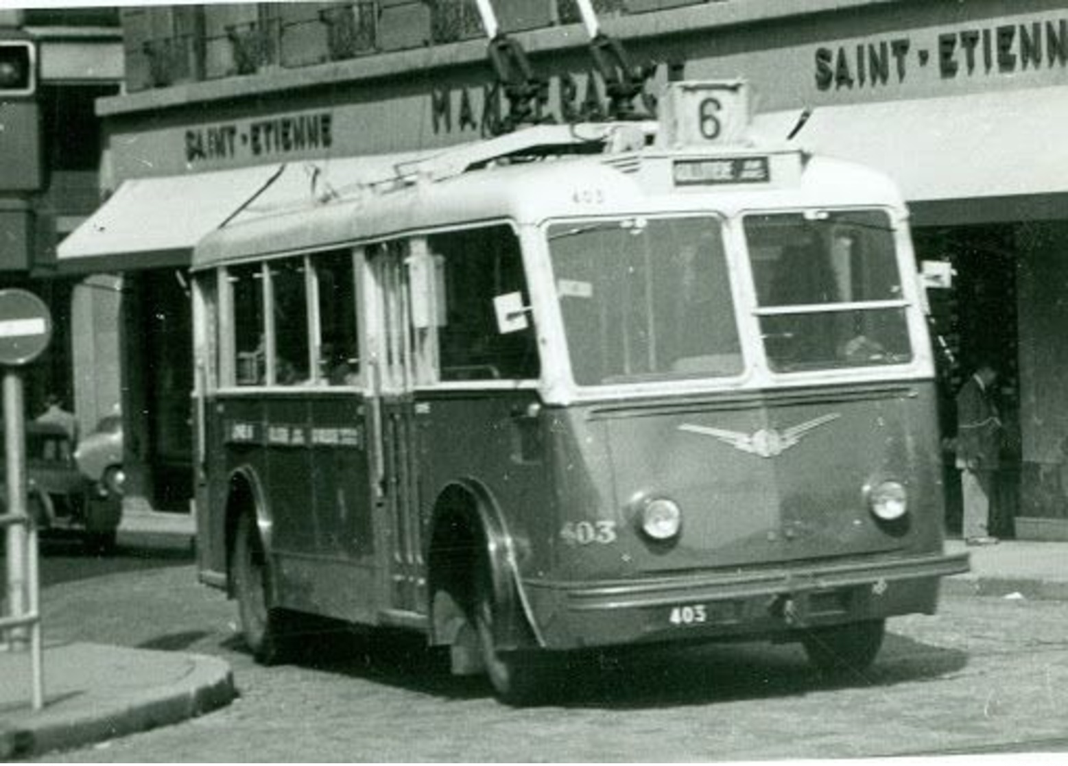 Reproduction D'une Photo Ancien  D'un Trolley Bus Alger - Autres & Non Classés