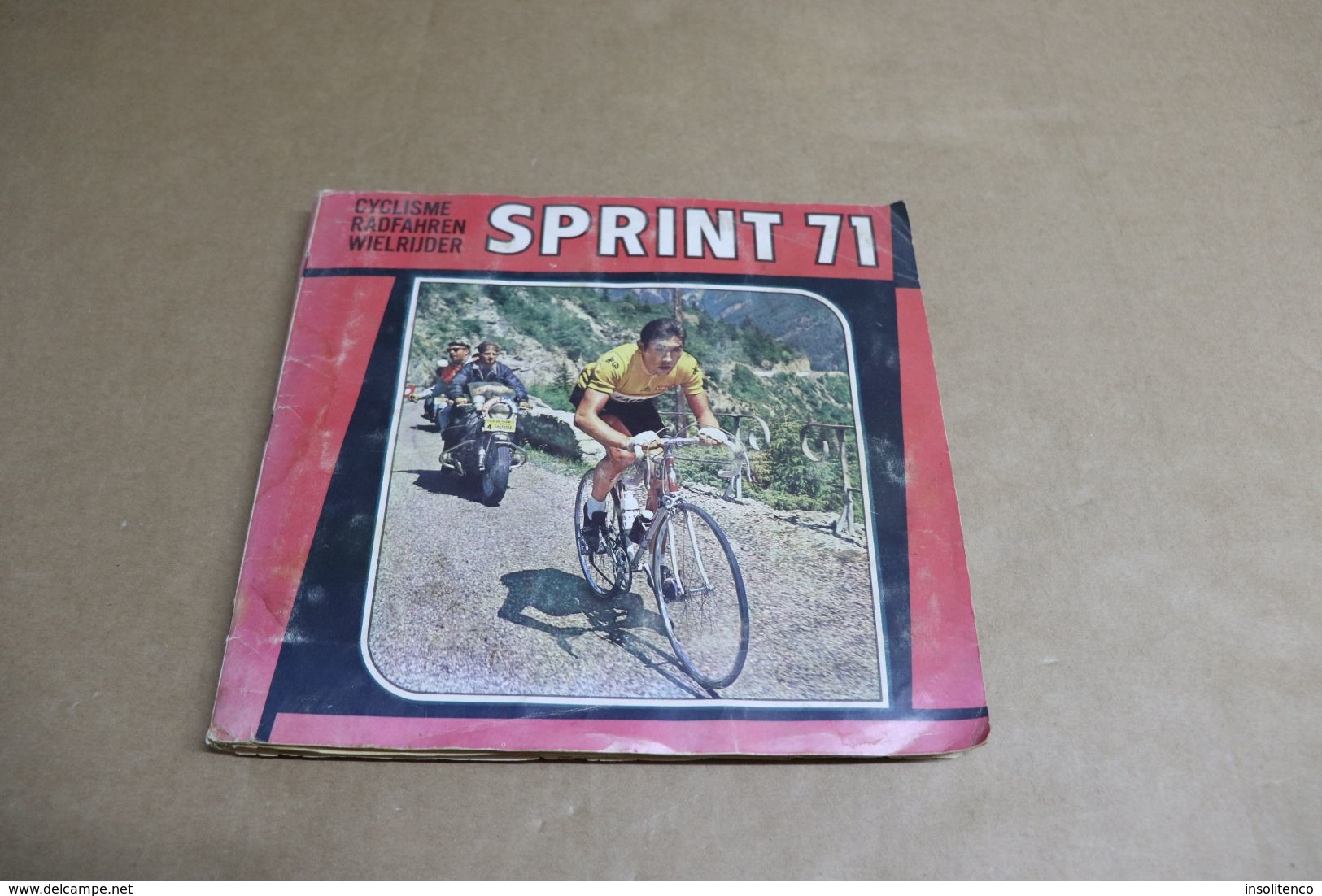 Album Panini édition Belge "Sprint 71" - Cyclisme - Merckx En Couverture - Complet - Taches Et Traces De Collants - - Andere & Zonder Classificatie