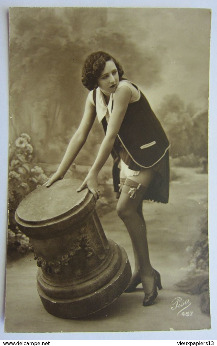 Jolie Cpa Fantaisie Photo Femme érotisme Bas Jarretelles - Edition Pisa - Période Art Déco Vers 1920/30 - Women