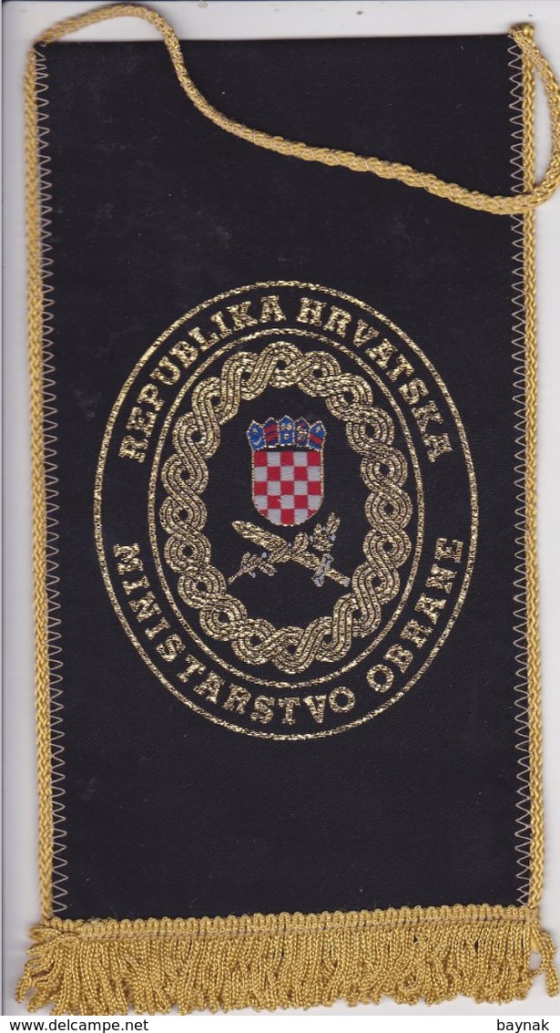 CROATIA  --   REPUBLIKA HRVATSKA  --  MINISTARSTVO OBRANE  --    20 Cm X 11 Cm  -  BANNER, PENNANT, DRAPEAU - Bandiere