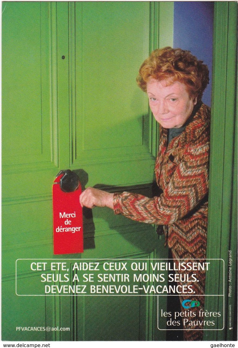 D2177 CARTE PUBLICITAIRE  - LES PETITS FRÈRES DES PAUVRES - "CET ÉTÉ, AIDEZ CEUX QUI VIEILLISSENT SEULS..." - Publicité