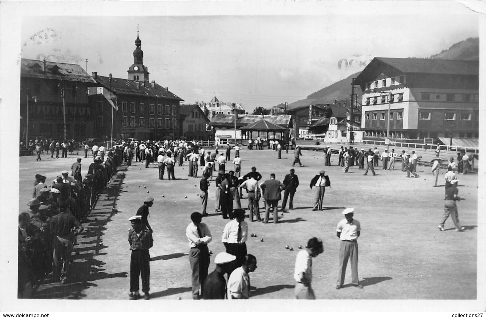 74-MEGEVE-PLACE DE LA PATINOIRE- UN CONCOURS DE BOULES - Megève