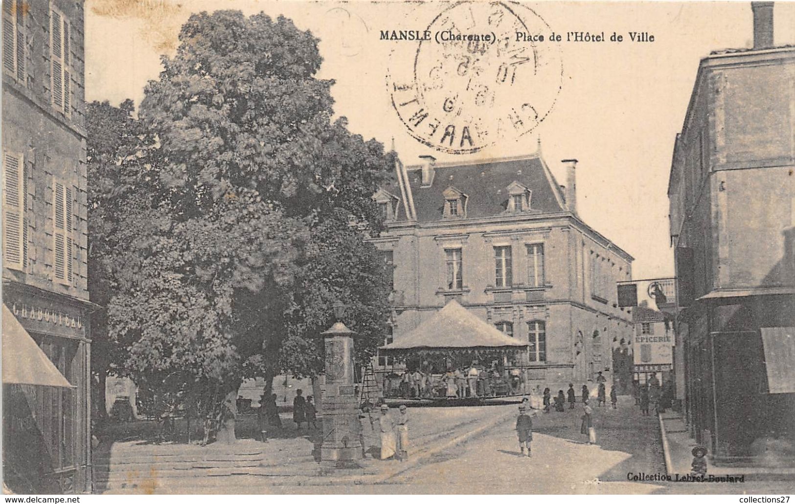 16-MANSLE- PLACE DE L'HÔTEL DE VILLE - VOIR MANEGE - Mansle