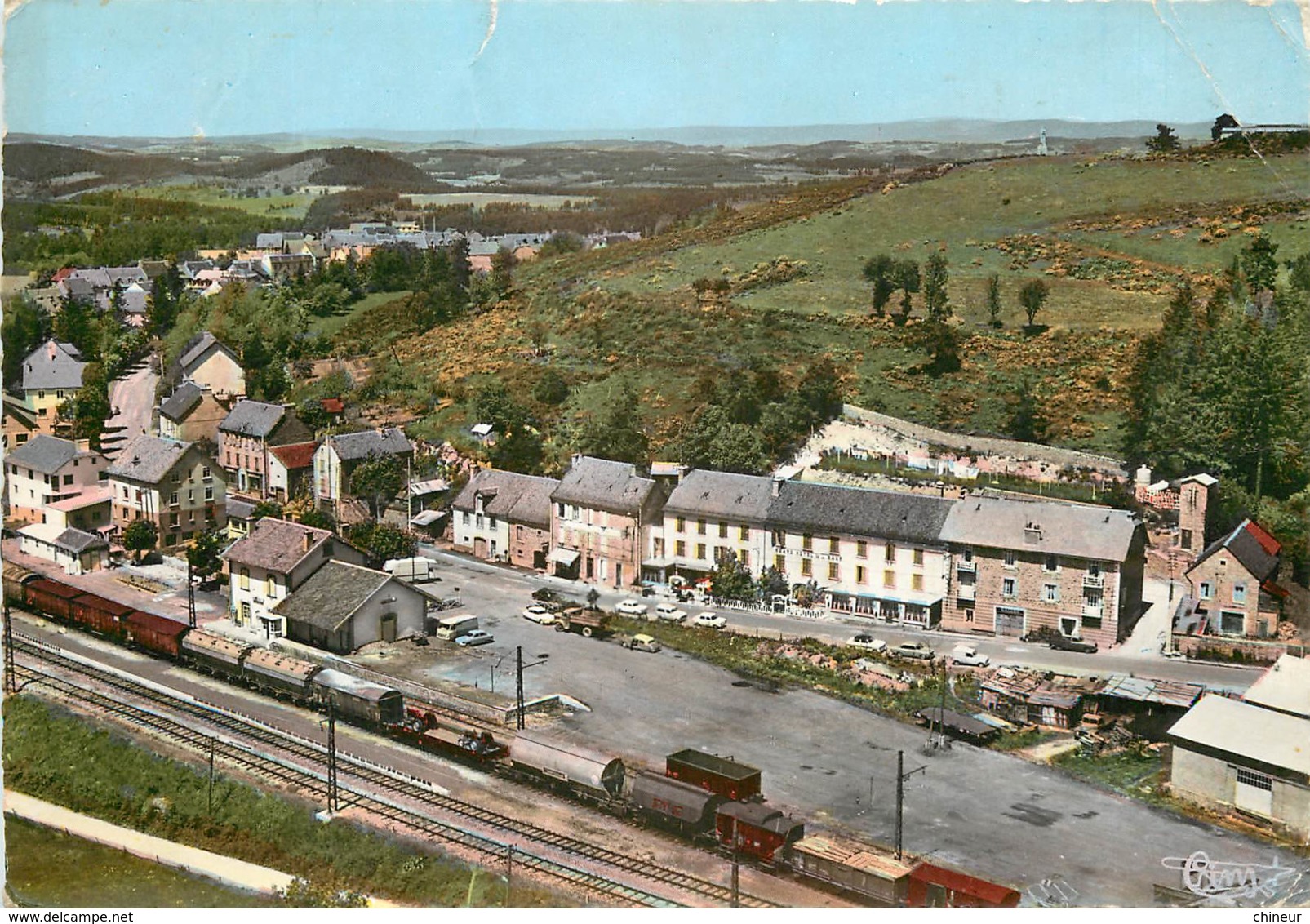 Aumont Aubrac Vue Aerienne Sur La Gare Et Les Hotels - Aumont Aubrac