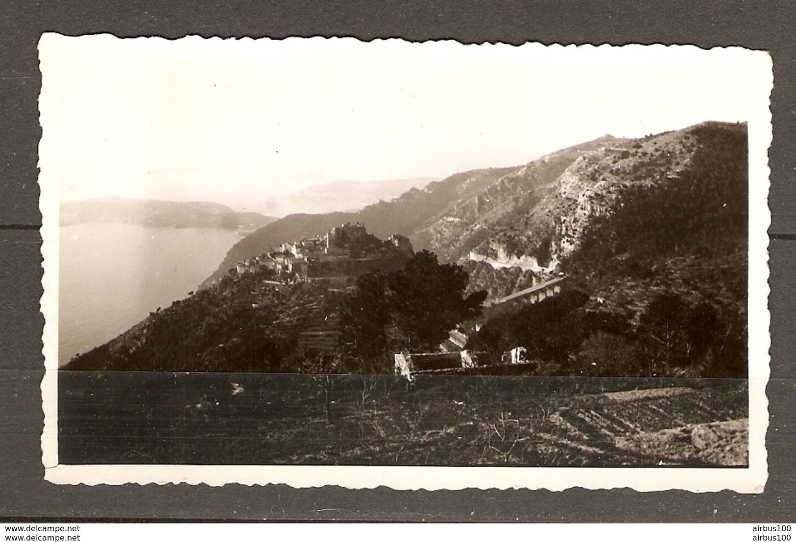 PHOTO ORIGINALE 1948 EZE SUR MER VUE GÉNÉRALE - VUE PRISE DE LA ROUTE DE LA GRANDE CORNICHE - Lieux