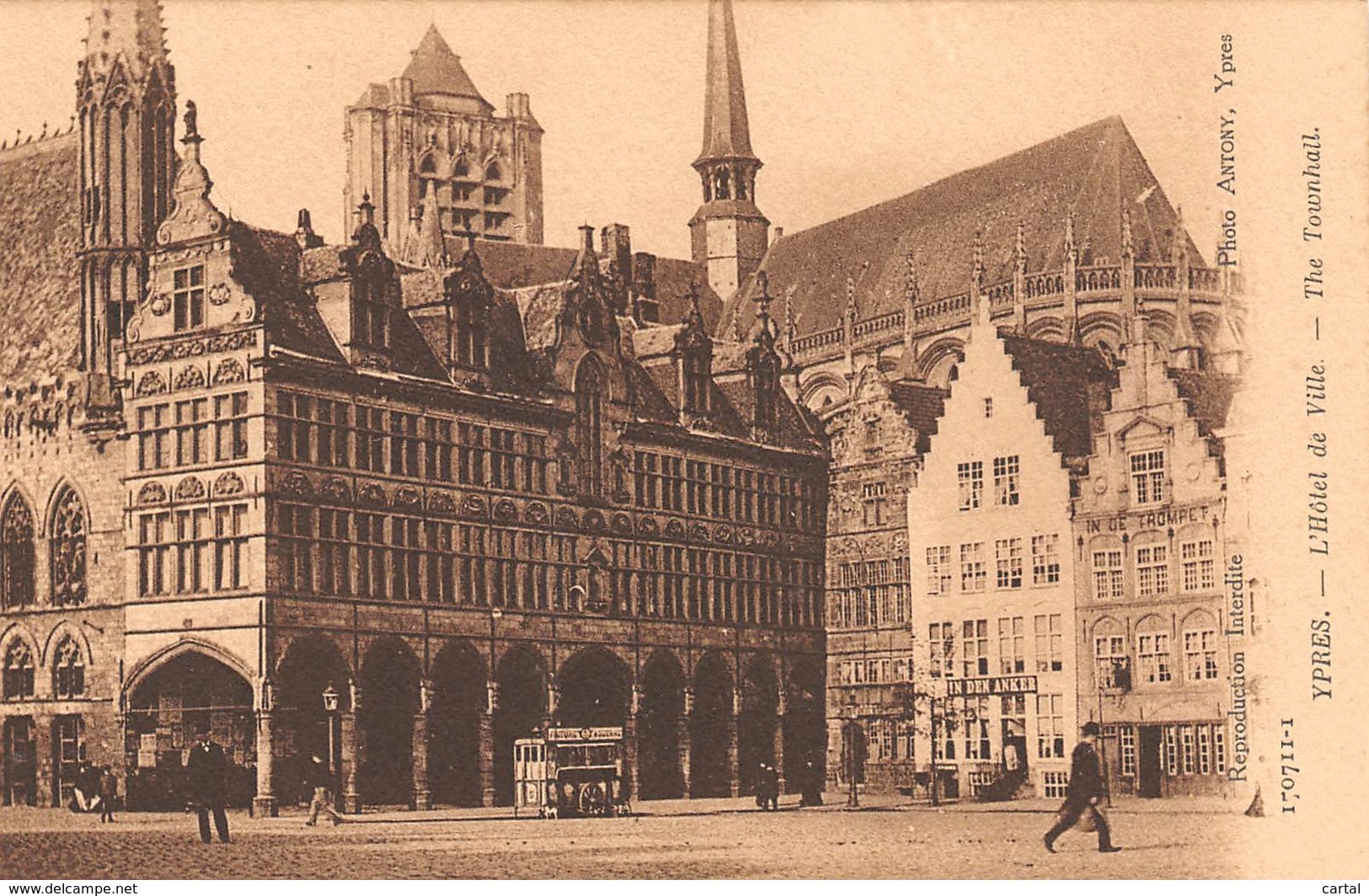 YPRES - L'Hôtel De Ville - Ieper