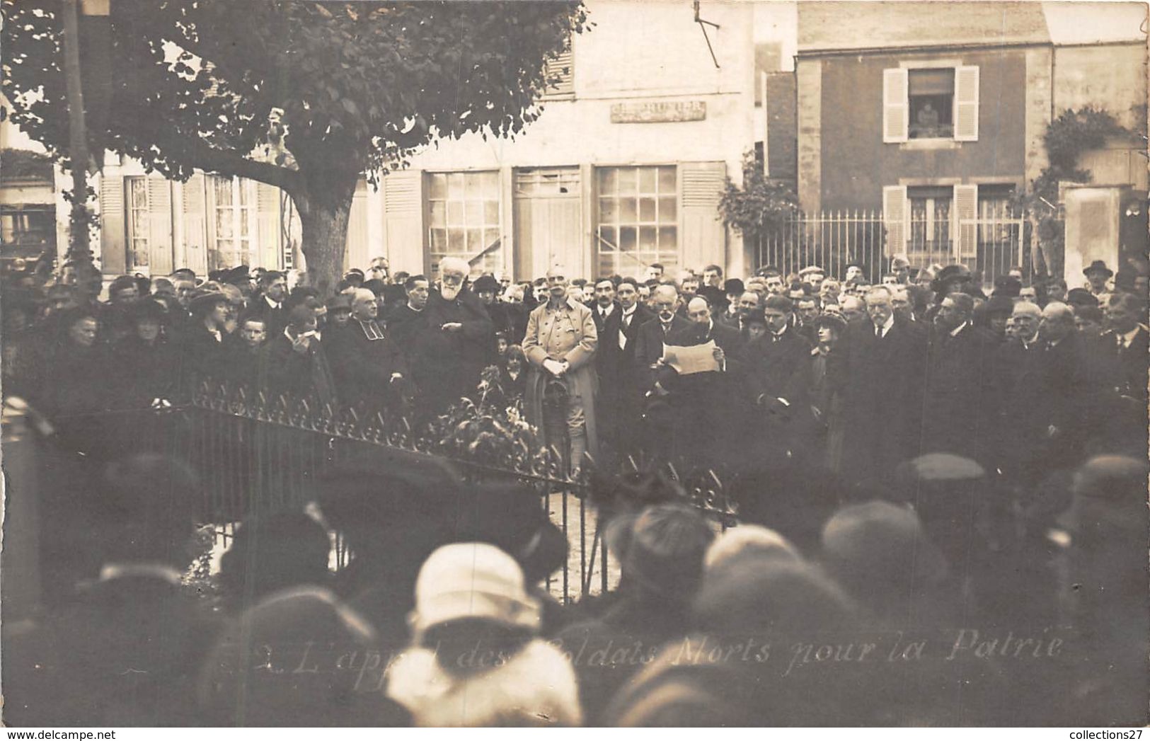 78-LE-MESNIL-SAINT-DENIS- CARTE-PHOTO- INAUGURATION DU MONUMENT AUX MORTS POUR LA PATRIE - Le Mesnil Saint Denis