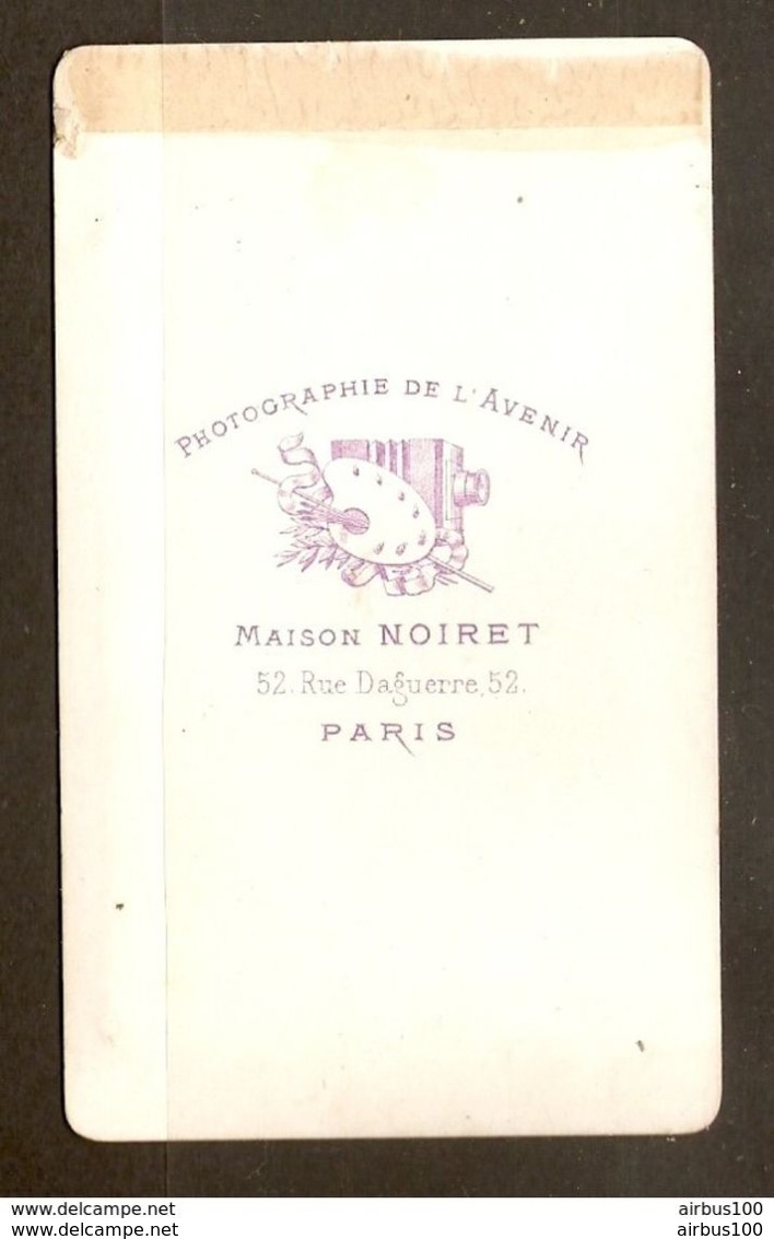 PHOTO FIN XIX ème SIECLE STUDIO NOIRET 52 Rue DAGUERRE PARIS - FEMME En MEDAILLON CHAPEAU MODE - Antiche (ante 1900)