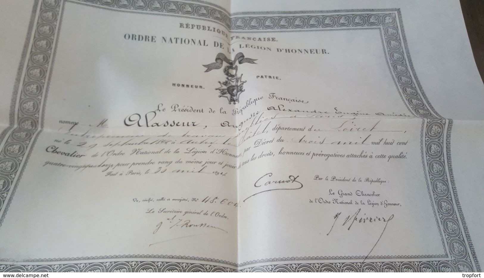 Diploma Legion Of Honor // à Saisir SUPERBE DIPLOME 1894  LEGION D HONNEUR  REPUBLIQUE FRANCAISE ////  53 X 44 CM - Diplômes & Bulletins Scolaires