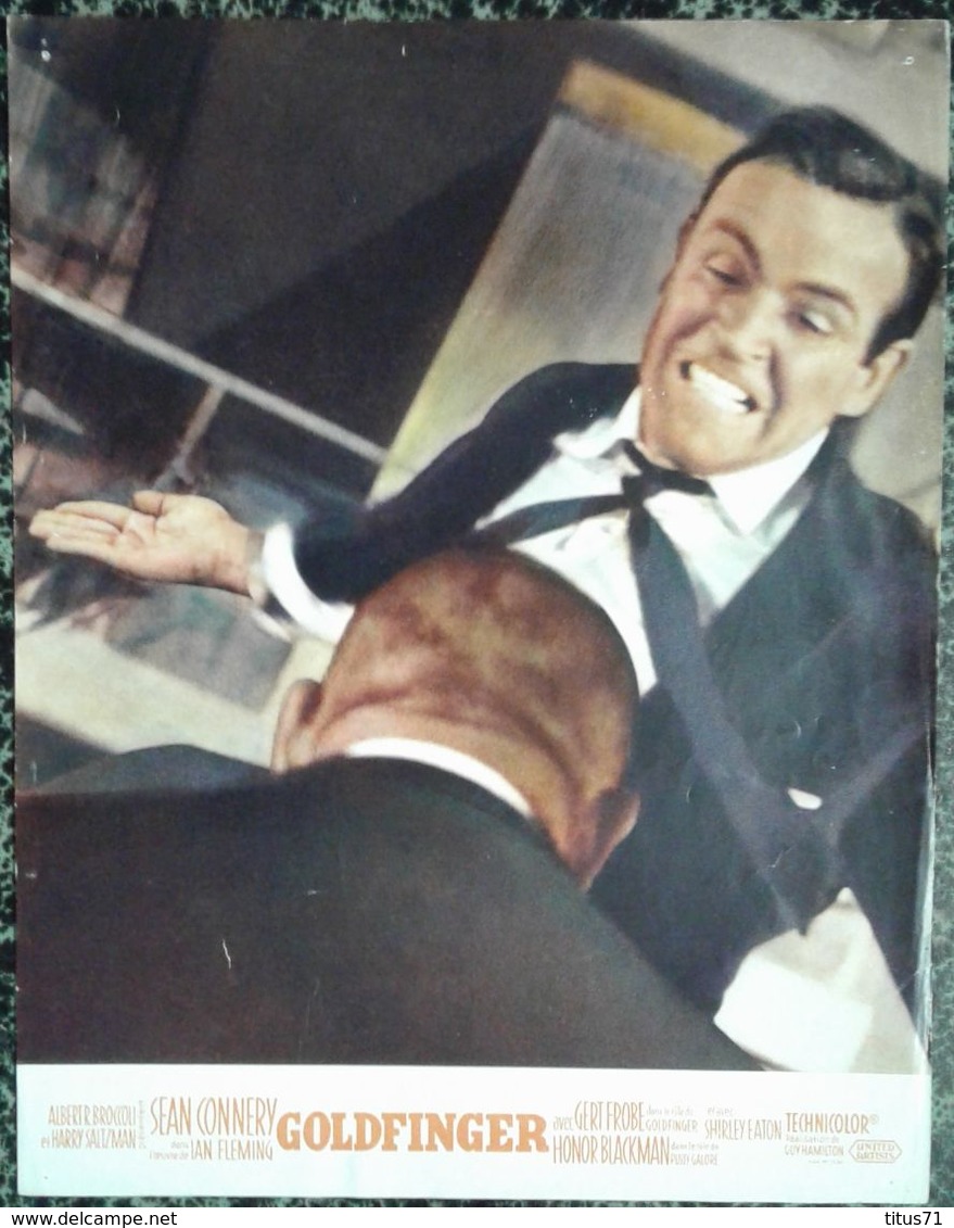 2 Affichettes De Promotion De Cinéma Du Film " Goldfinger " - Sean Connery - 21 X 27 Cm - Andere & Zonder Classificatie