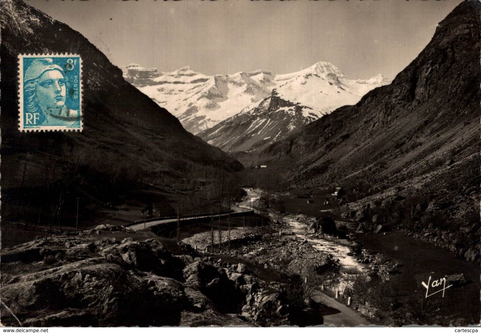 La Route De Gedre A Gavarnie   CPM Ou CPSM - Gavarnie