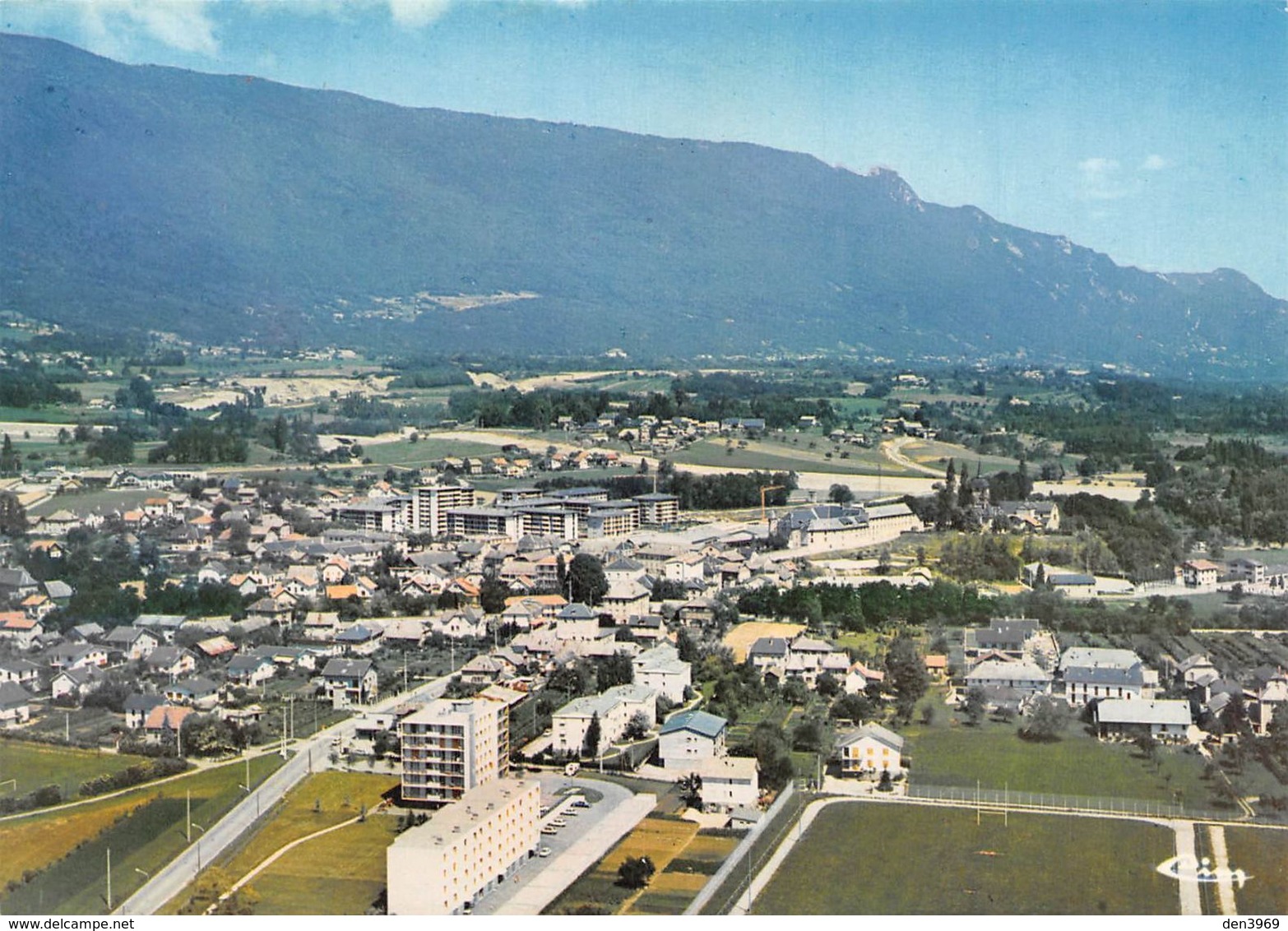 La MOTTE-SERVOLEX - Vue Générale ; Au Fond La Dent Du Chat - La Motte Servolex