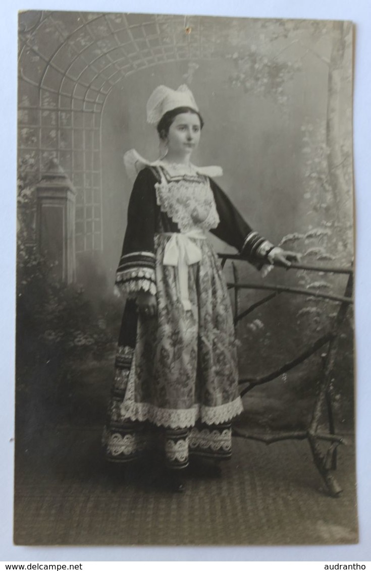 Carte Photo 1913 Belle Jeune Femme Bretonne Tenue Traditionnelle Coiffe Costume Photographe L. Leclaire Pont Aven - Anonymous Persons