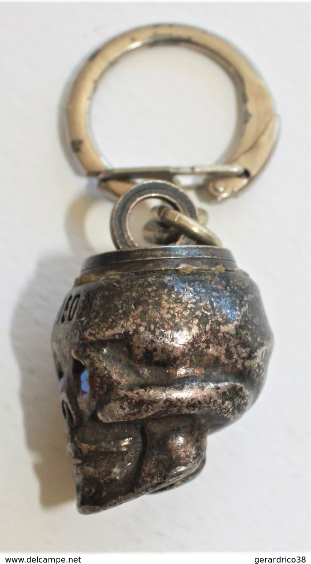 PORTE-CLE CRANE TETE DE MORT. Cache Pour Trois Dés.METAL.indication POISON .(tête 3 Cm). - Porte-clefs