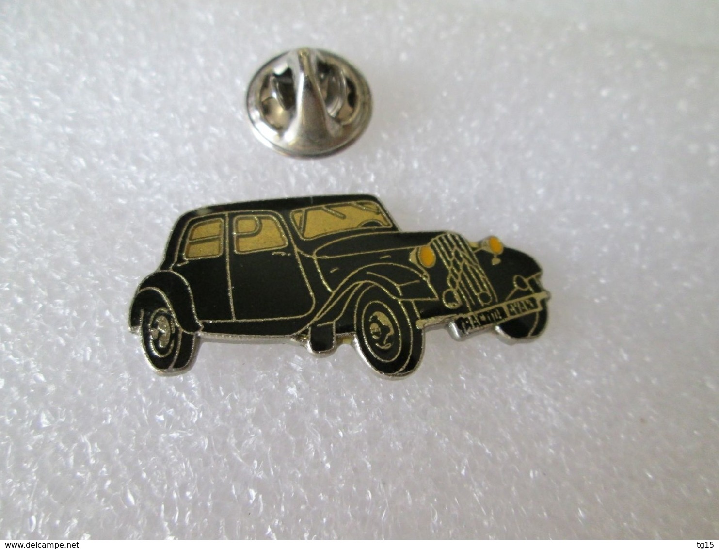 PIN'S   CITROEN    TRACTION - Citroën