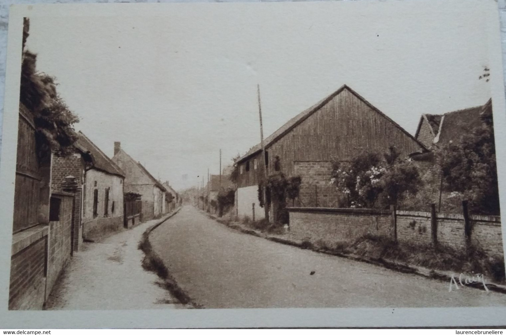 60   VILLERS  SUR   COUDUN     UN  COIN  DU  BOURG - Autres & Non Classés