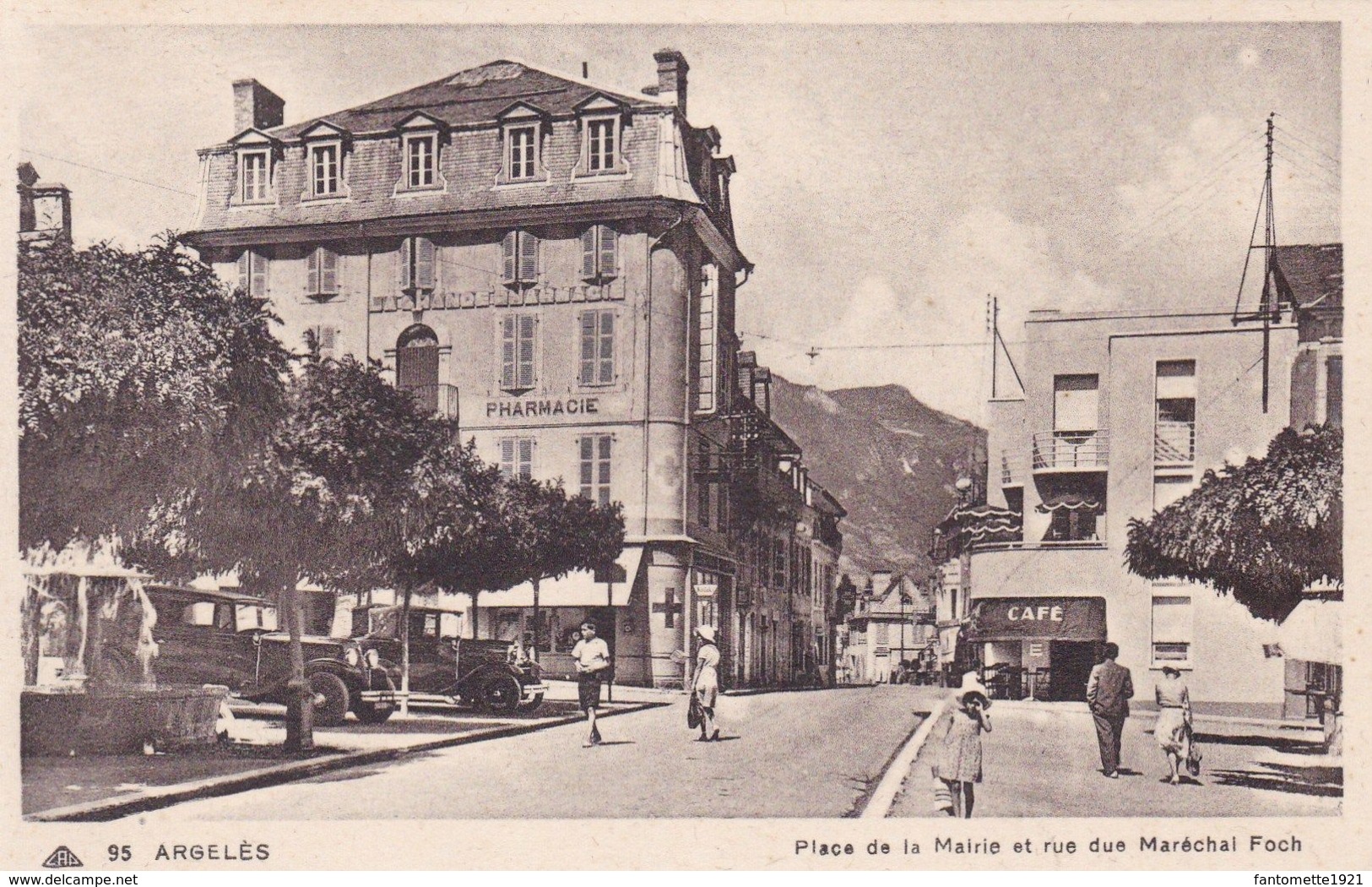 ARGELES PLACE DE LA MAIRIE ET RUE DU MARECHAL FOCH (dil464) - Argeles Sur Mer