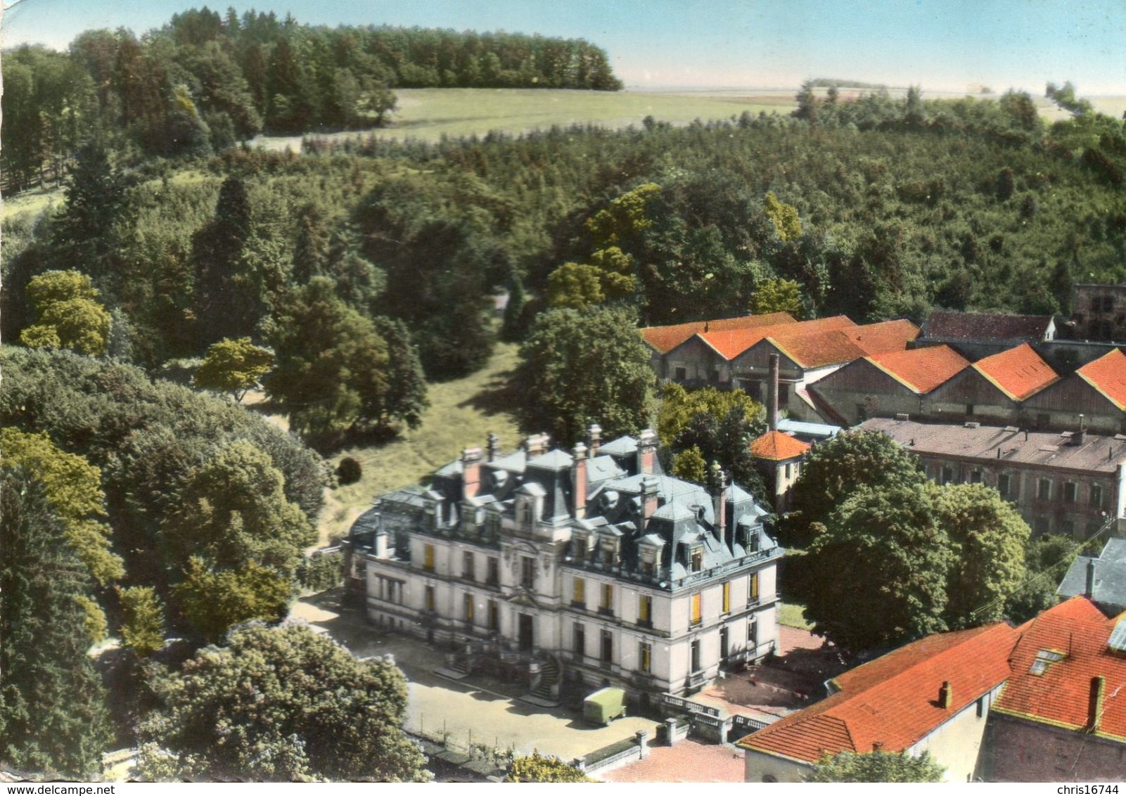 XERTIGNY  Le Château - Xertigny