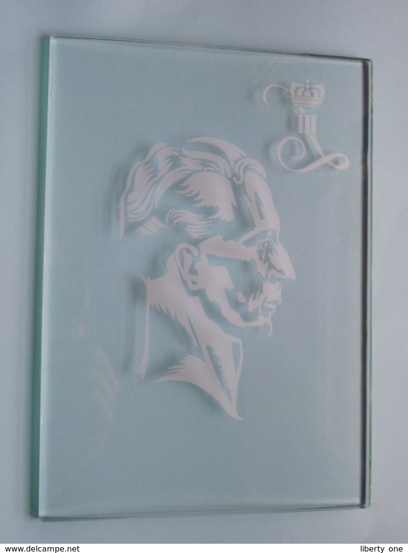 LEOPOLD III > In Glas Geslepen > Form. +/- 17 X 24 Cm. ( Zie / Voir SCANS ) +/- 750 Gram ( PRACHTIG ) Koningshuis ! - Verre & Cristal