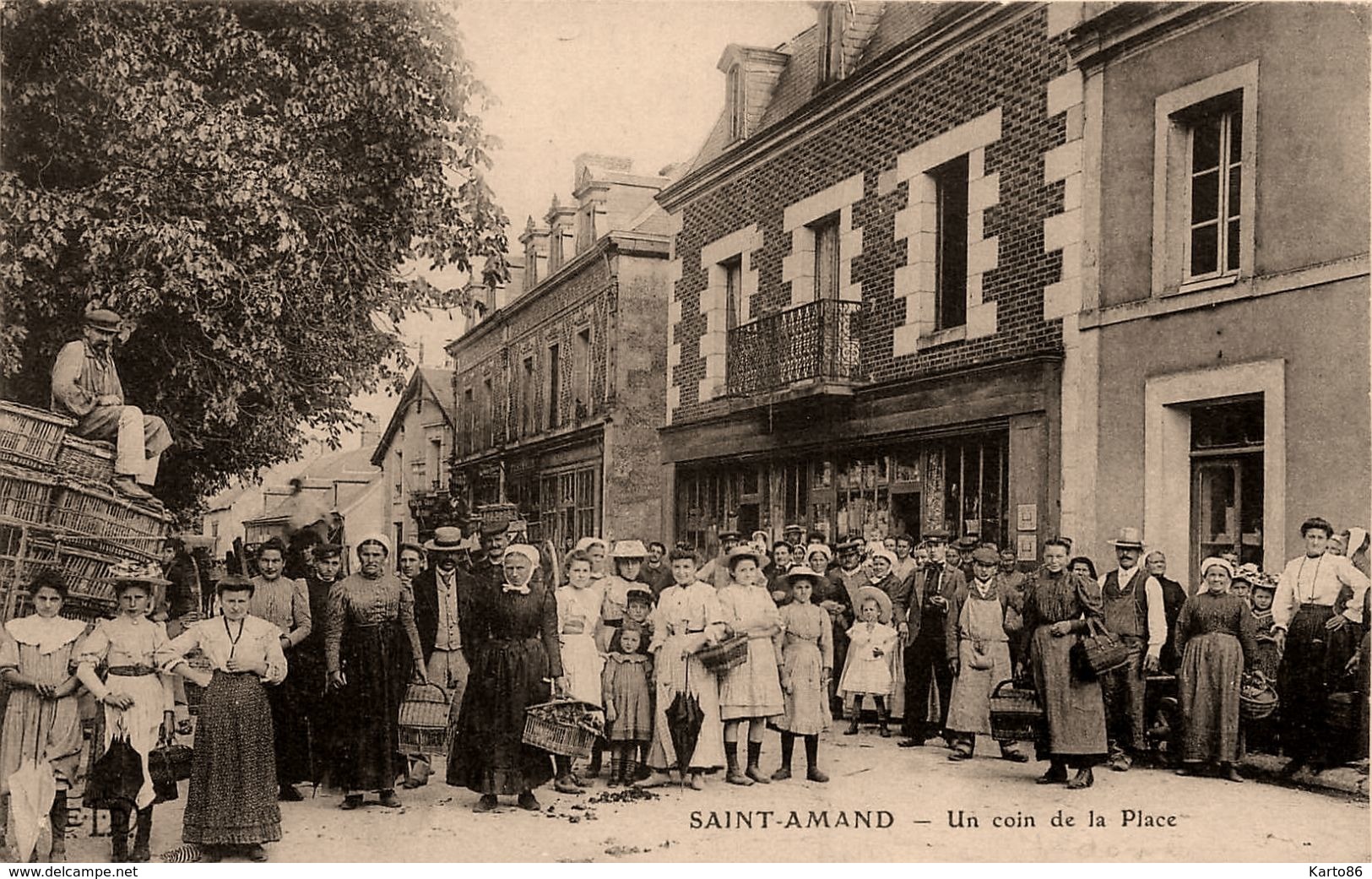 St Amand * Un Coin De La Place * Marché ? * Au Dos Cachet Militaire Génie Centre Bois Orléans - Saint Amand Longpre