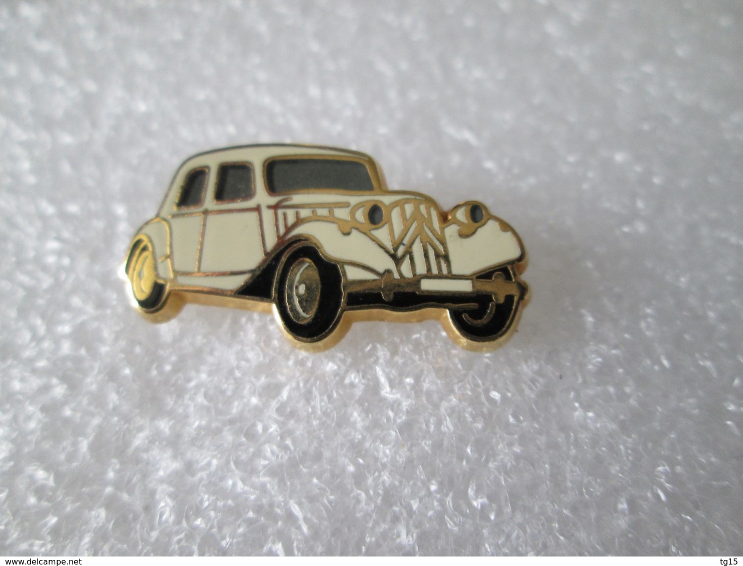 PIN'S   CITROEN  TRACTION   Zamak - Citroën