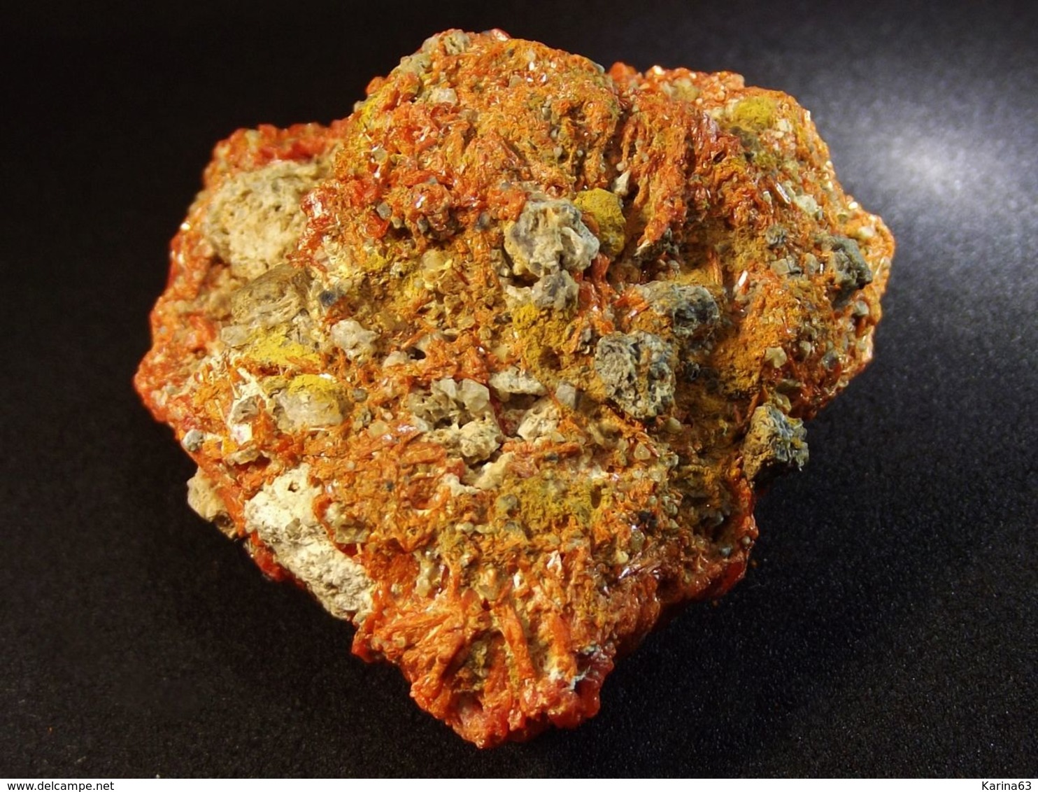 Crocoite With Embreyite And Vauquelinite (4 X 4 X 2.5cm) - Callenberg Nord 1 , Callenberg - Sachen - Germany - Minéraux