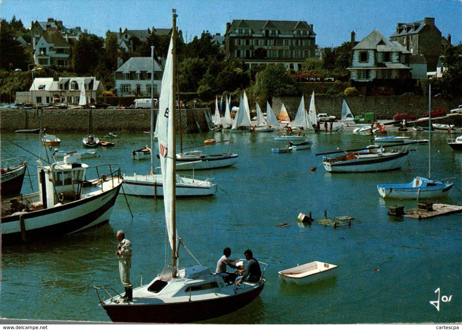 Locquirec Le Port Et Le Centre Nautique 1983     CPM Ou CPSM - Locquirec