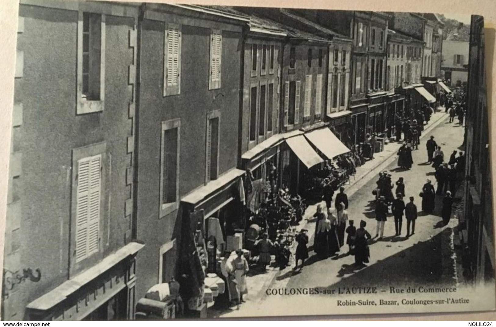 Cpa, Rue Du Commerce, Animée, Enseignes, Commerces, Etc, éd Robin-Suire, Bazar,Coulonges Sur L'Autize 79 Deux Sèvres - Coulonges-sur-l'Autize