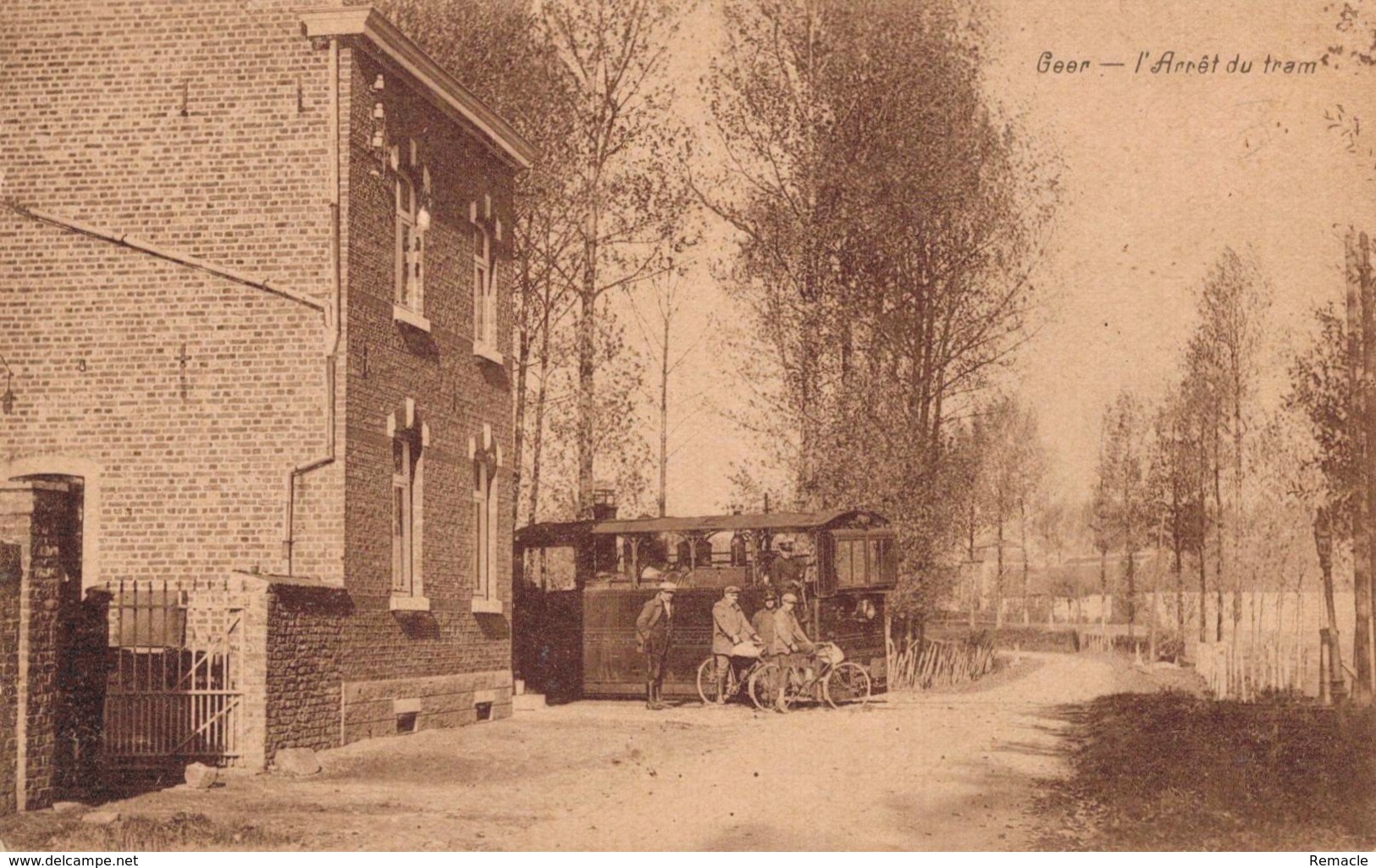 Geer L'Arrêt Du Tram - Geer