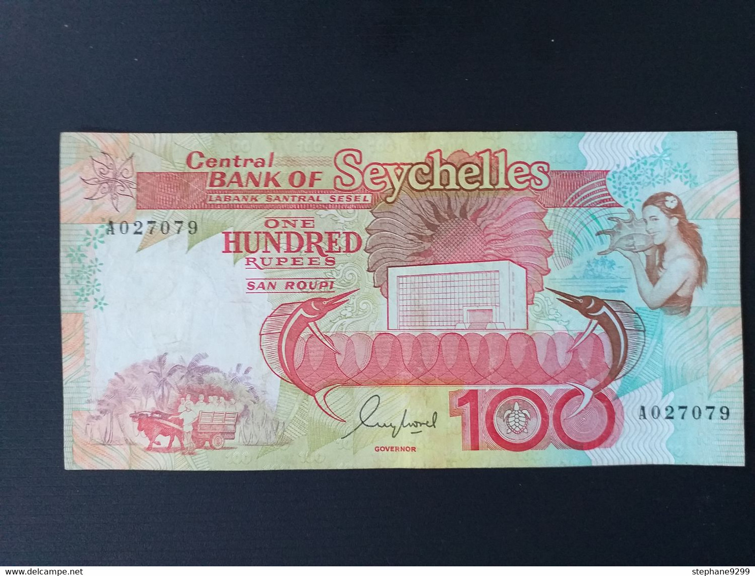 SEYCHELLES-100 RUPEES 1989 - Seychellen