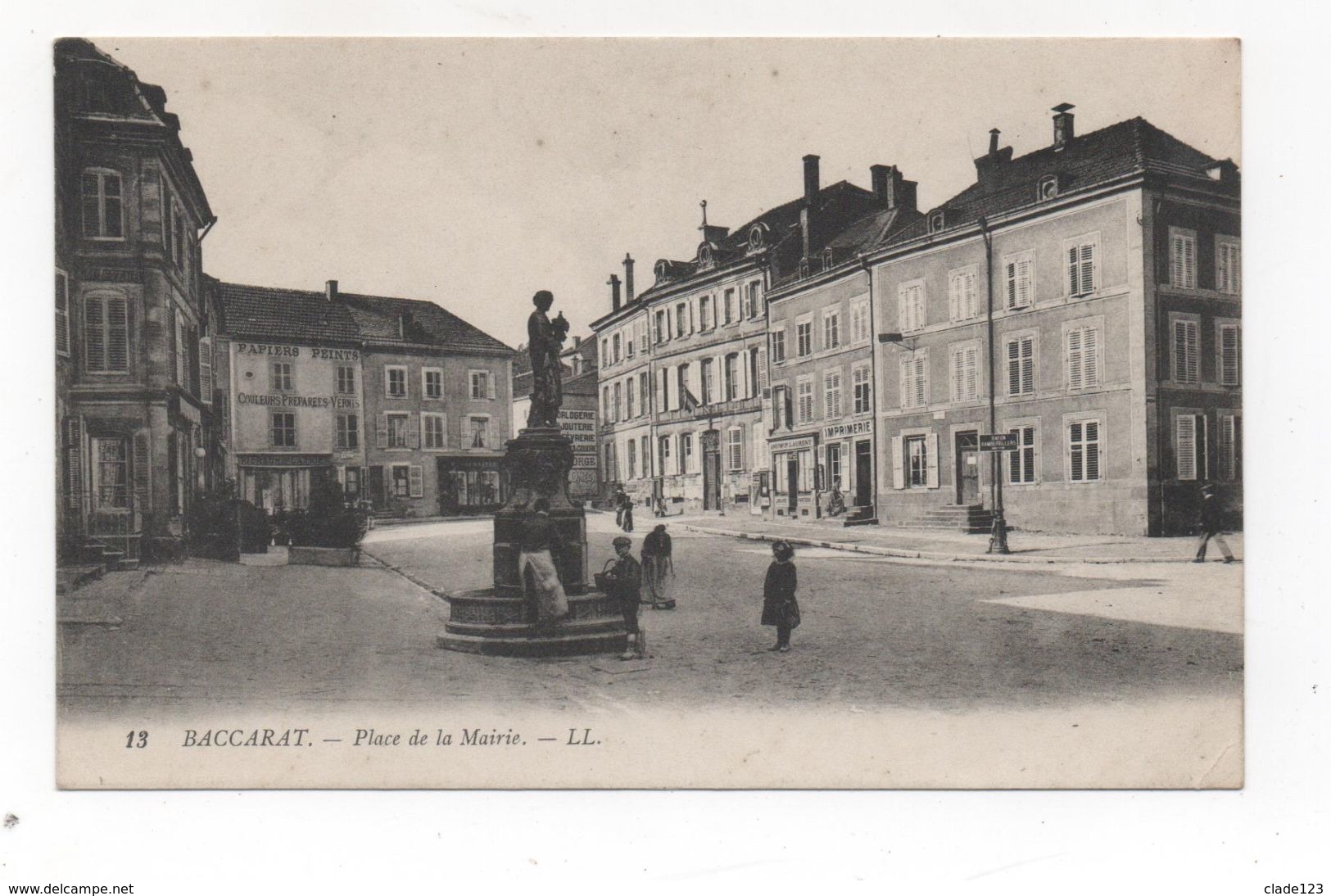 Cpa 54 BACCARAT La Rue Des Ponts Avec Statue - Baccarat