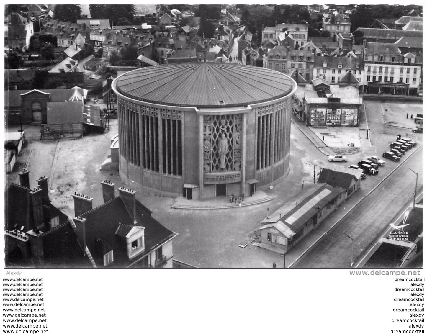 Photo Cpsm Cpm 76 YVETOT. Eglise Saint-Pierre - Yvetot