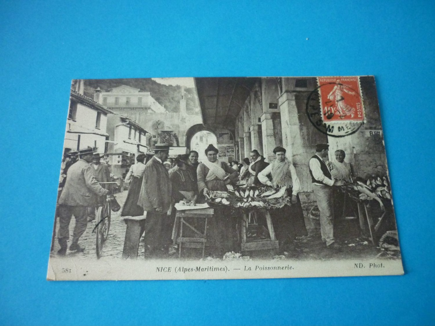 Carte Postale Alpes Maritimes Nice Poissonnerie Metier Marchande Animee - Petits Métiers