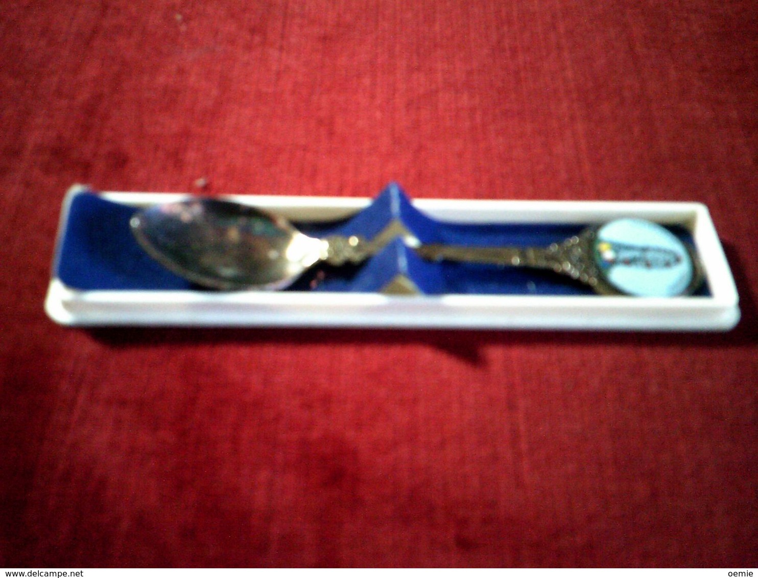 CUILLERE  REGIONALISTE DE COLLECTION   °° RIESENRAD  VIENNA - Spoons