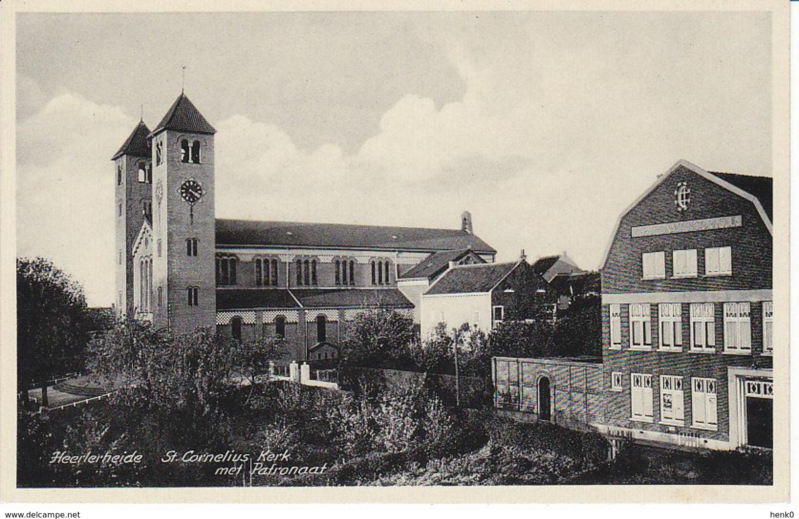 Heerlerheide Sint Cornelius Kerk Patronaat M517 - Heerlen