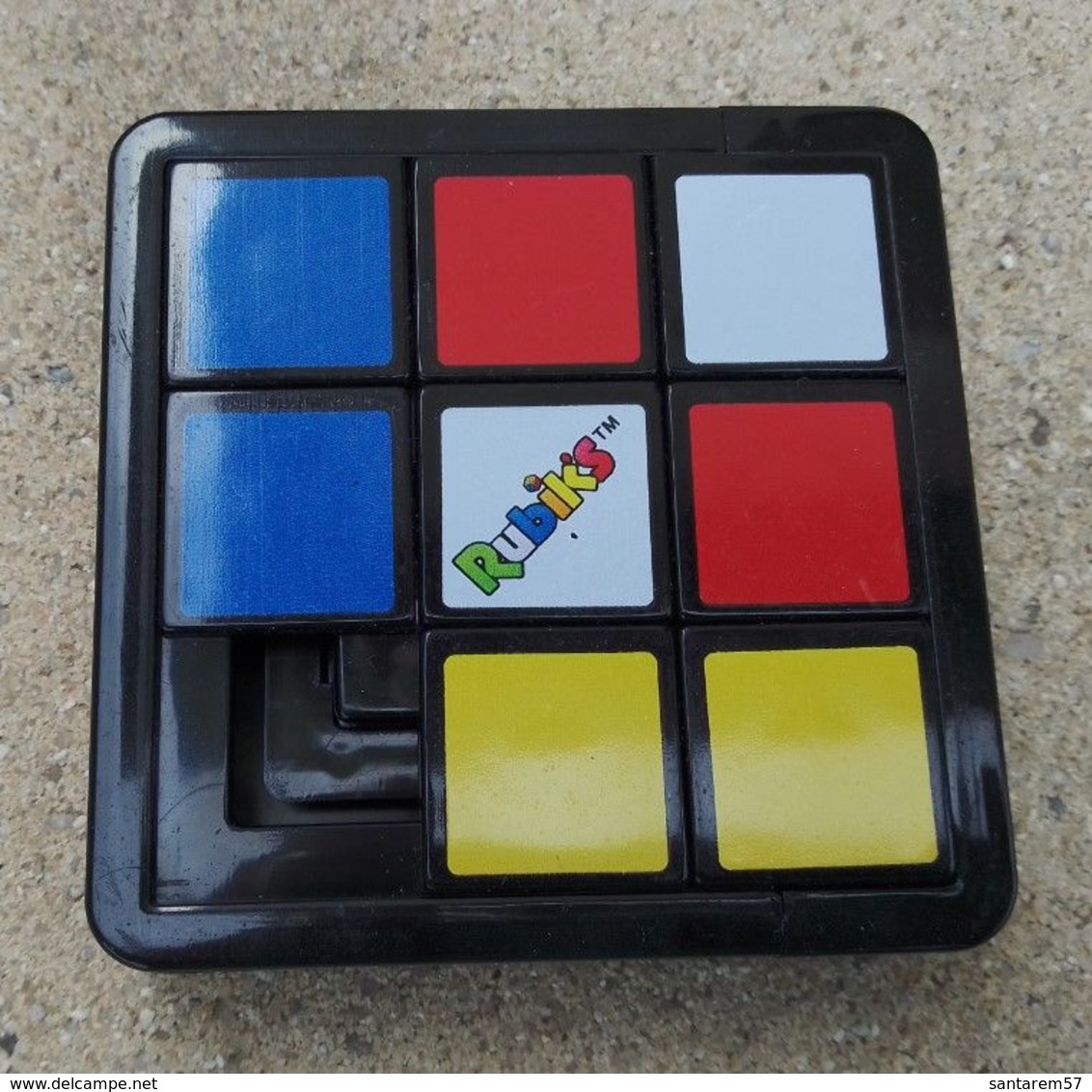 Plateau Puzzle De 8 Pièces Rubik's TM Pour Mc Donald's 2020 Quatre Figures - Rompecabezas