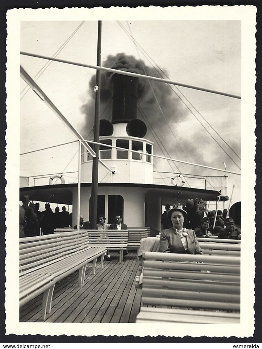 Suisse,indiqué Au Verso: 12 Juin 1950. Sur Le Bateau Vers Standstad. Animé Personnages,soldats Suisses? - Personas Anónimos