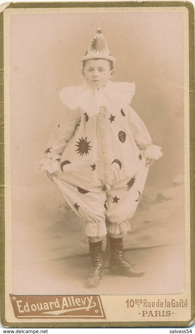 CDV - Portrait D''un Enfant En Costume De Pierrot De La Lune... Par Allevy à Paris (09/1900)  (BP) - Alte (vor 1900)