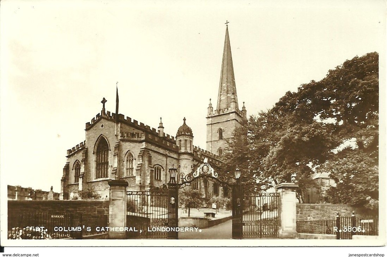 REAL PHOTOGRAPHIC POSTCARD - ST. COLUMB'S CATHEDRAL - LONDONDERRY - PRODUCED BY VALENTINES - Londonderry