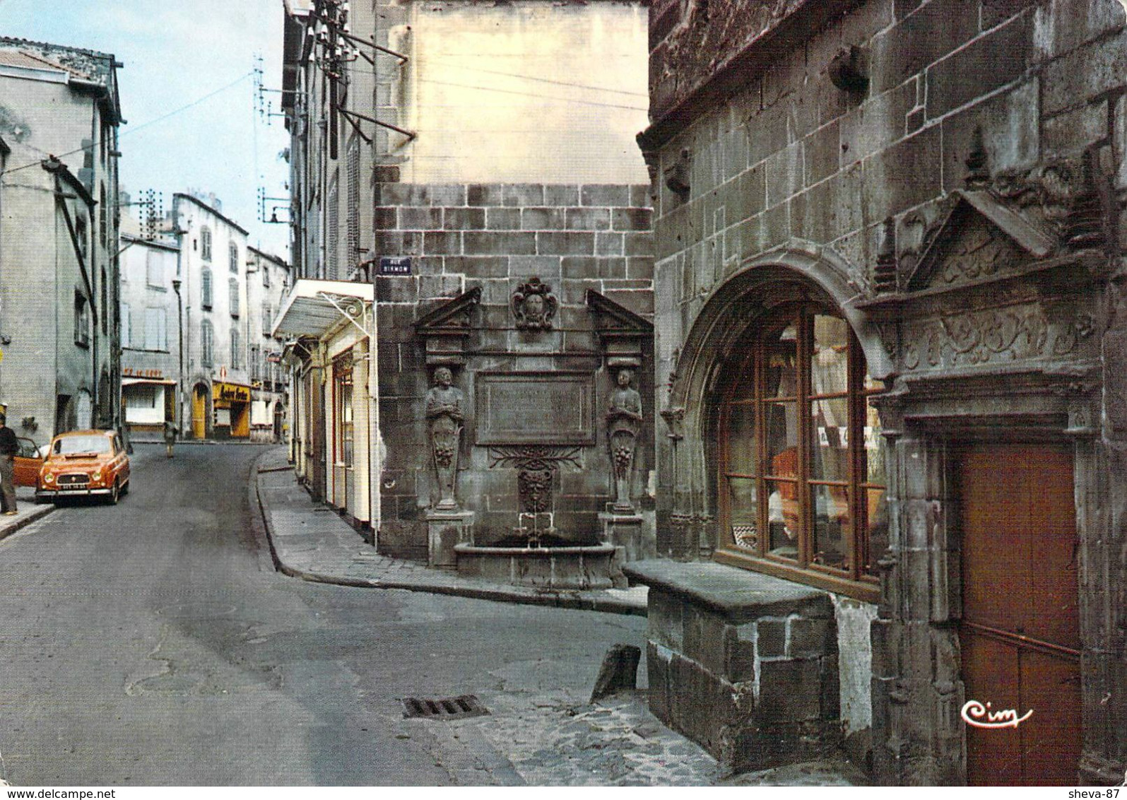 63 - Riom - Rue Gomot - Maison De L'Artisan Et Fontaine D'Adam Et Eve (XVIe Siècle) - Riom