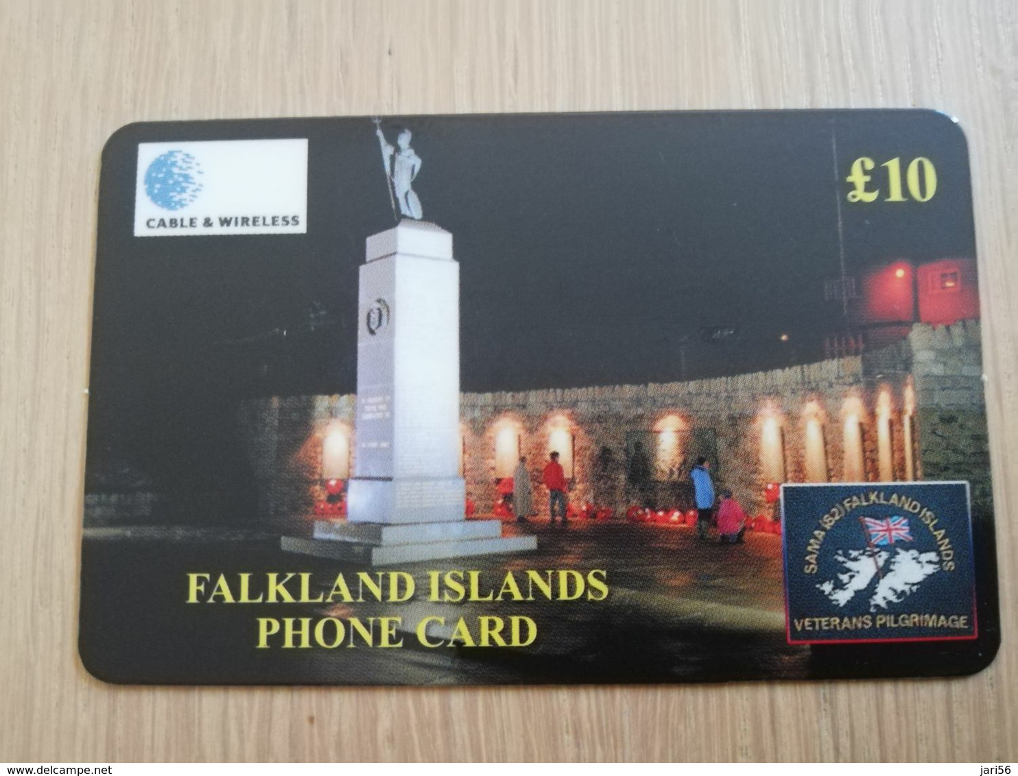 FALKLAND ISLANDS  10 POUNDS  LIBERATION MONUMENT AT NIGHT   PREPAID   **2747** - Falkland