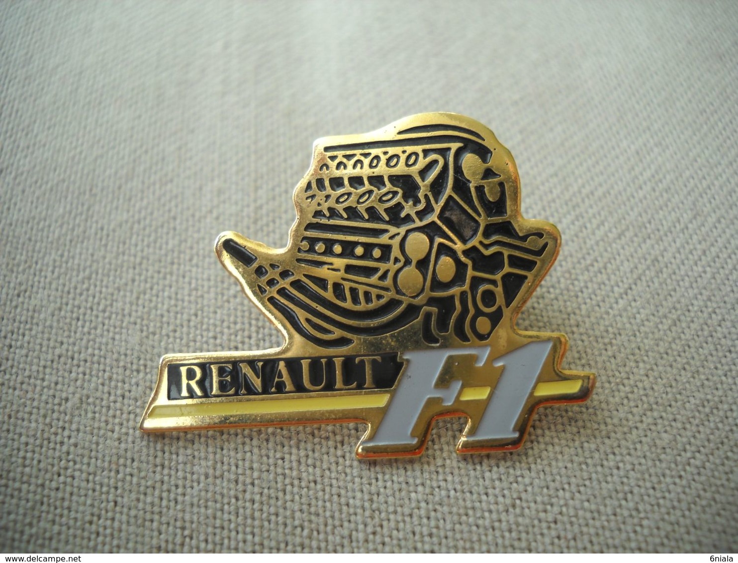 1797 PINS  Pin's     RENAULT F 1  Moteur - F1