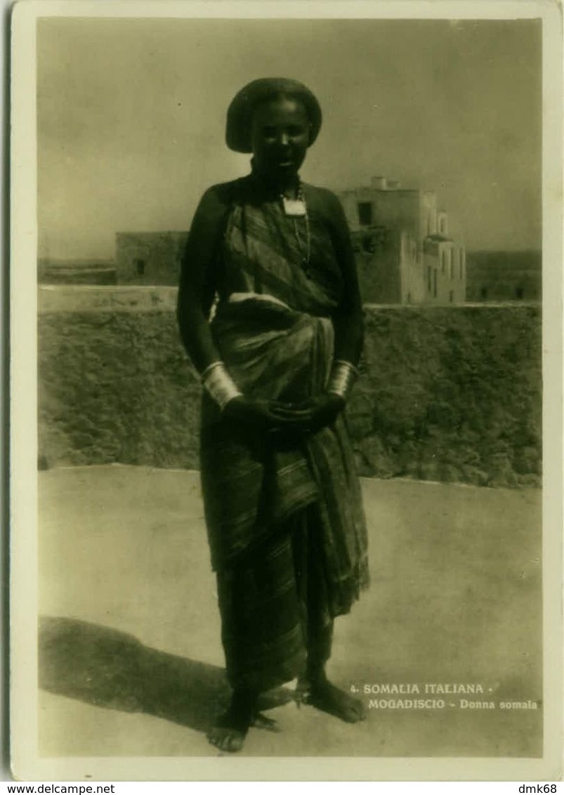 SOMALIA ITALIANA - MOGADISCIO / MOGADISHU - DONNA SOMALA - EDIZIONE CRICCA DE ANNA - 1930s  (BG8942) - Somalia
