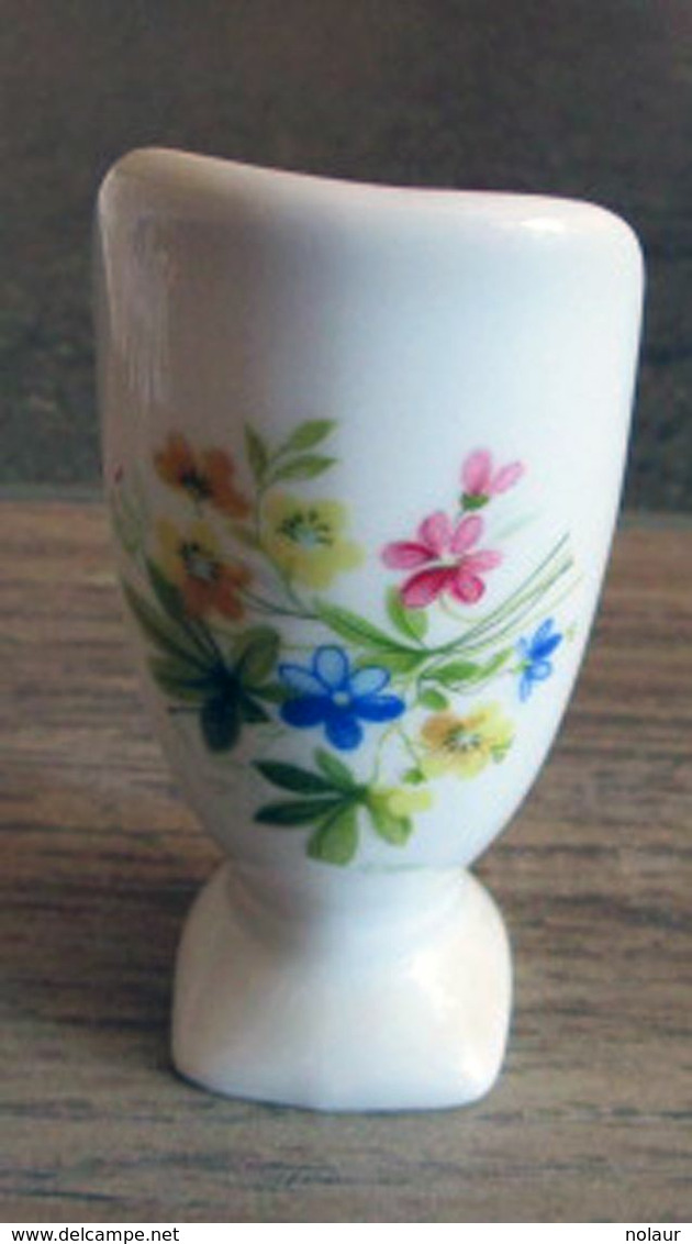 Carafe Miniature En Porcelaine -Limoges France - Flowers & Plants