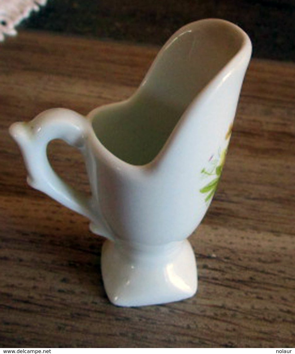 Carafe Miniature En Porcelaine -Limoges France - Flowers & Plants