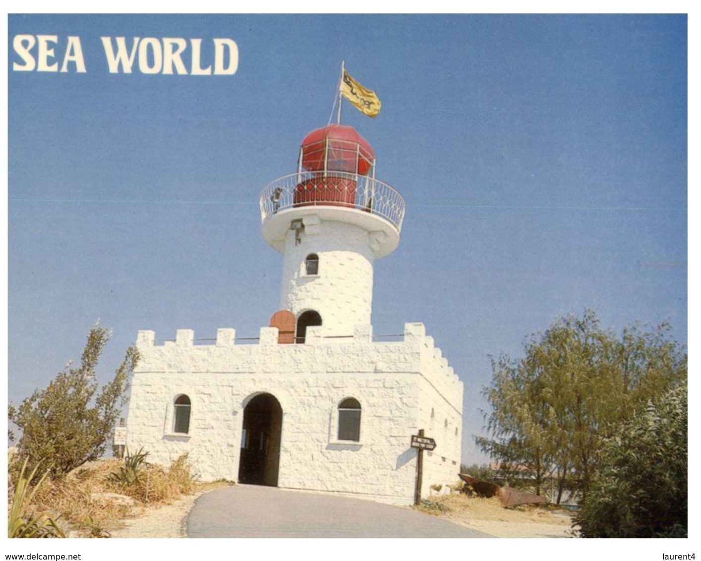 (E 15) Australia - QLD - Sea World (2 Cards) - Lighthouse + - Gold Coast