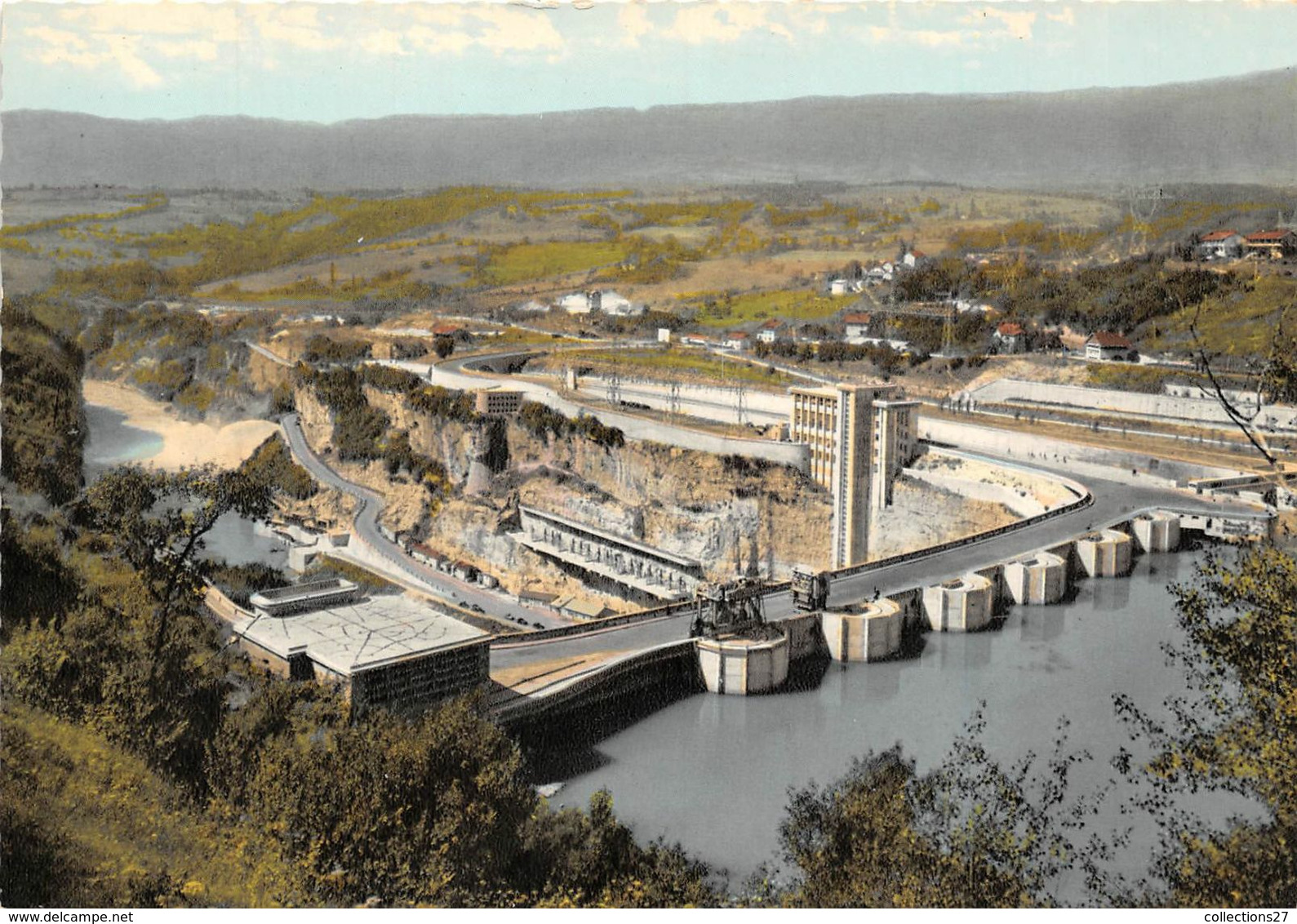 01-GENISSIAT- BARRAGE DE GENISSIAT- TOURS DE PRISES D'EAU VUE GENERALE D'ENSEMBLE - Génissiat