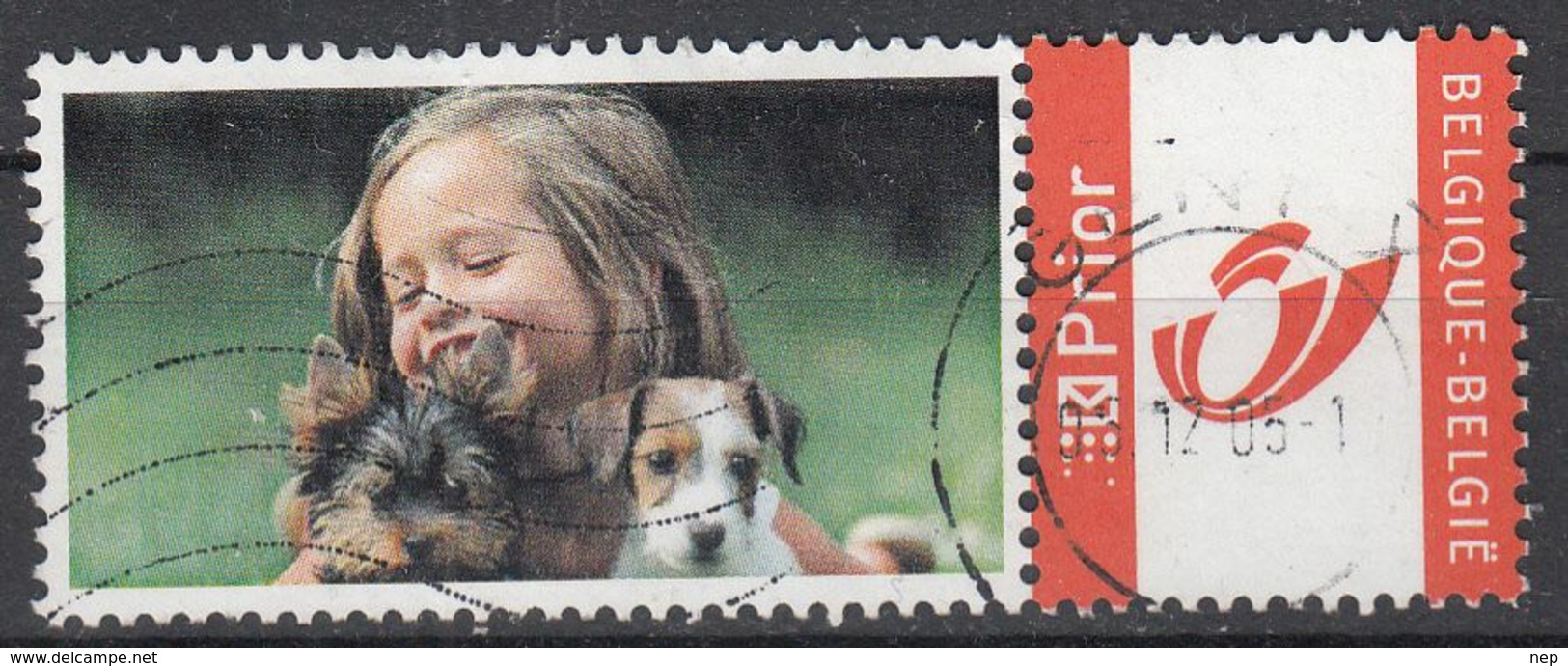 BELGIË - OBP - 2004 - Nr 3274 - (MEISJE MET TROETELHONDJES) - Gebraucht