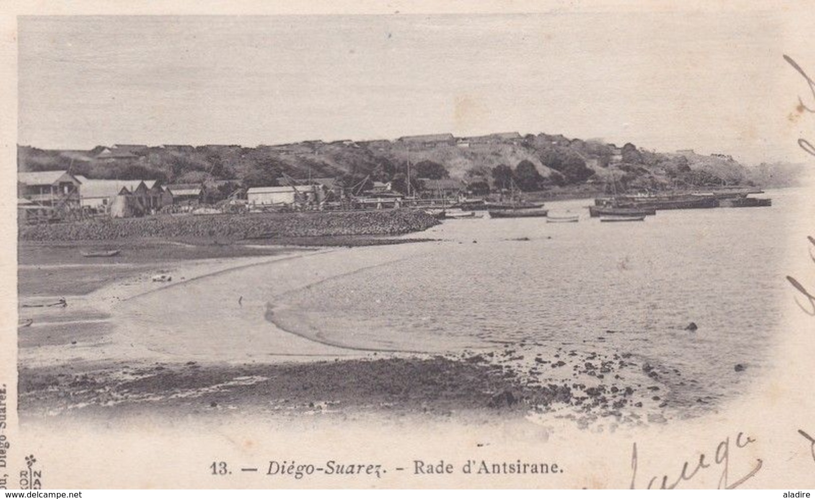 1903 - CP De Diego Suarez, Madagascar Vers Soustons, Landes - 10 C  Sage - Vue Rade D'Antsirane - Brieven En Documenten